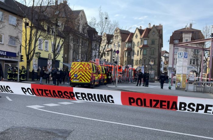 Brand in Feuerbach löst Großeinsatz aus: Wilhelm-Geiger-Platz abgesperrt – eine Person festgenommen