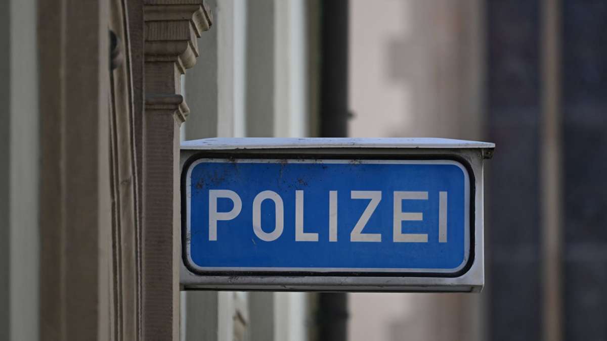 Arnstadt in Thüringen: Albaner soll abgeschoben werden und flüchtet aus Polizeirevier