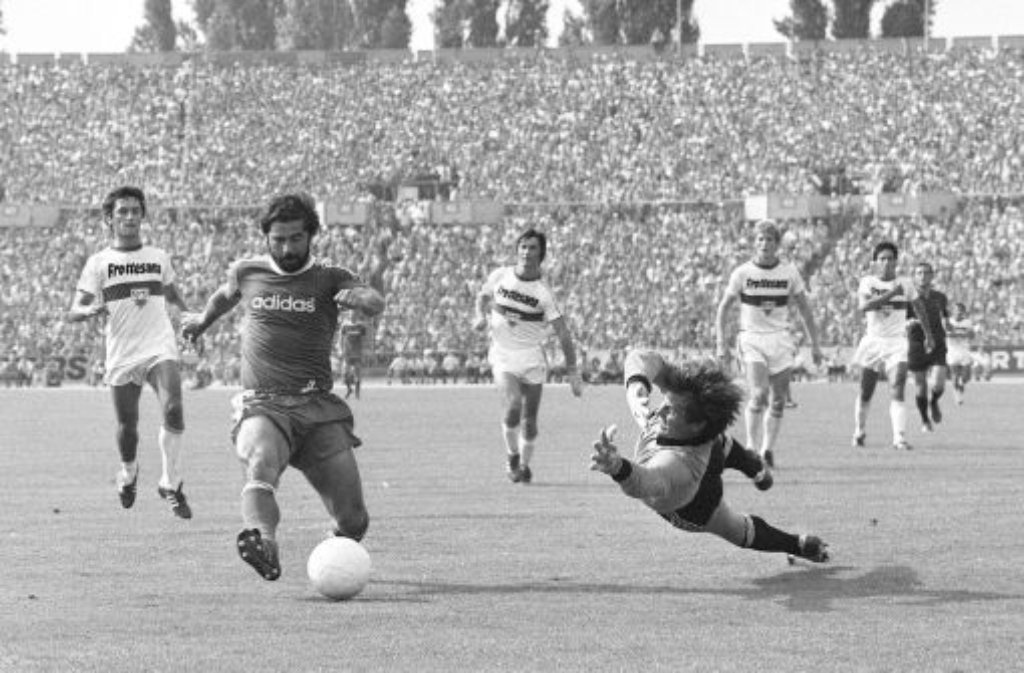 Fünf Deutsche konnten sich bereits den Titel "Europas Fußballer des Jahres" sichern. Bayern-Bomber Gerd Müller (links) war der erste im Jahr 1970.