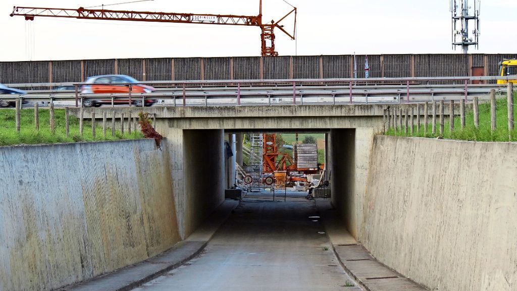 Stuttgart 21 auf den Fildern: Tunnel bei der Autobahn ist   noch  monatelang gesperrt