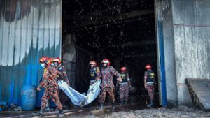 Mehr als 50 Tote bei Fabrikbrand in Bangladesch