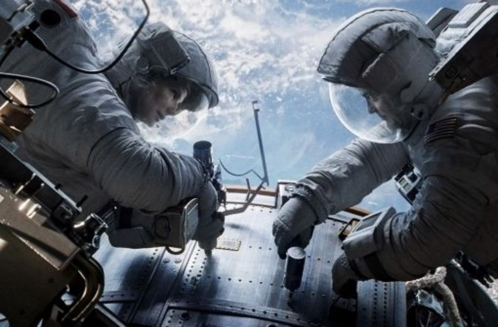 ... in dem Weltraum-Thriller "Gravity" an der Seite von George Clooney Hoffnungen auf einen Preis.