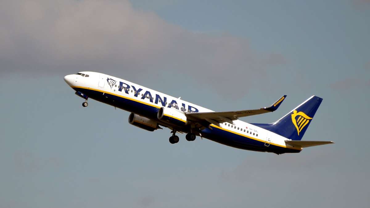  Ryanair will noch in diesem Jahr seine Basis am Hunsrück-Airport Hahn schließen. Weiteren Standorten in Deutschland soll ebenfalls das Aus drohen. 