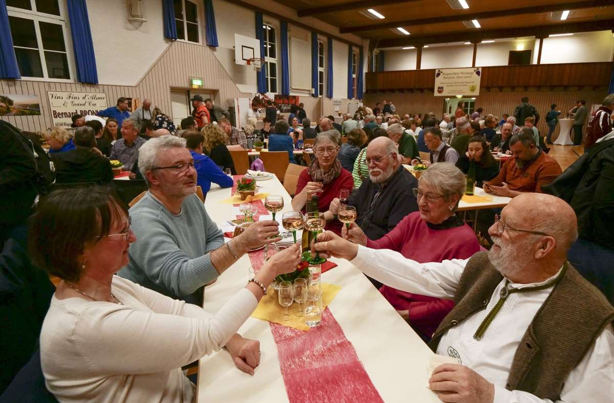 Geselligkeit wird bei den Riquewihrer Weintage natürlich groß geschrieben, immerhin wird dabei auch die seit 80 Jahren bestehende Städtefreundschaft zwischen Weil der Stadt und dem Ort im Elsass gefeiert.
