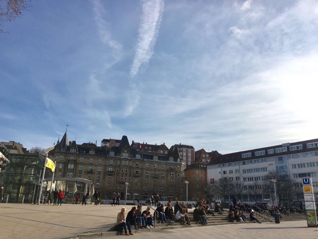 Zu jeder Jahreszeit ein beliebter Spot zum Abhängen - der Marienplatz.