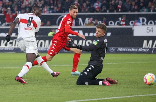 Serhou Guirassy erzielte in der ersten Halbzeit die zwischenzeitliche Führung für den VfB. Foto: Pressefoto Baumann/Julia Rahn