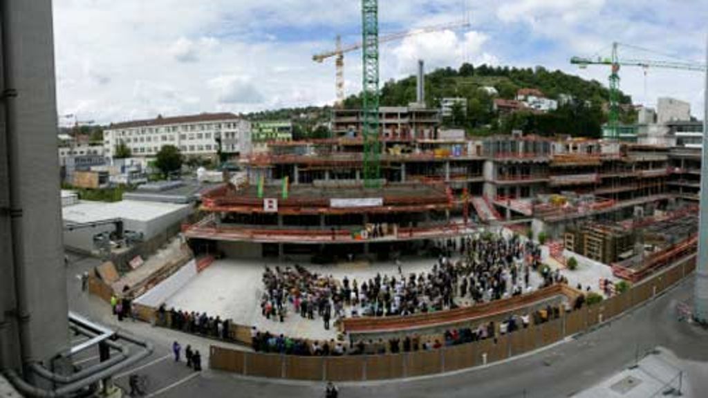 Krankenhaus-Bauprojekt: Richtfest hinter dem Katharinenhospital