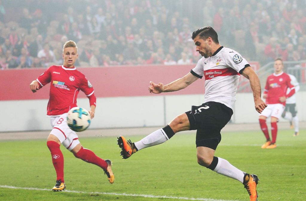 In der zweiten Runde des DFB-Pokals gewann der VfB Stuttgart beim 1. FC Kaiserslautern mit 3:1. Die Torschützen waren Ginczek, Terodde und Akolo.