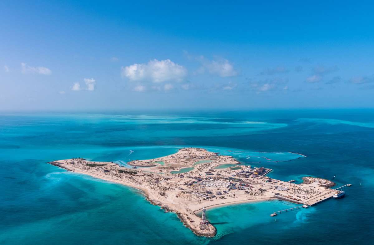 Ocean Cay war nie wirklich bewohnt. Ab den 1950er Jahren wurde hier Sand abgebaut, um ihn an den Küsten von Florida aufzuschütten. Irgendwann war das Vorkommen ausgebeutet. Als MSC die Insel im Jahr 2015 pachtete, war es eine traurige Industriebrache.