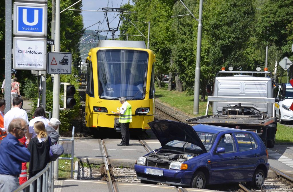 Die Stadtbahn-Strecke in Stuttgart-Weilimdorf musste gesperrt werden.