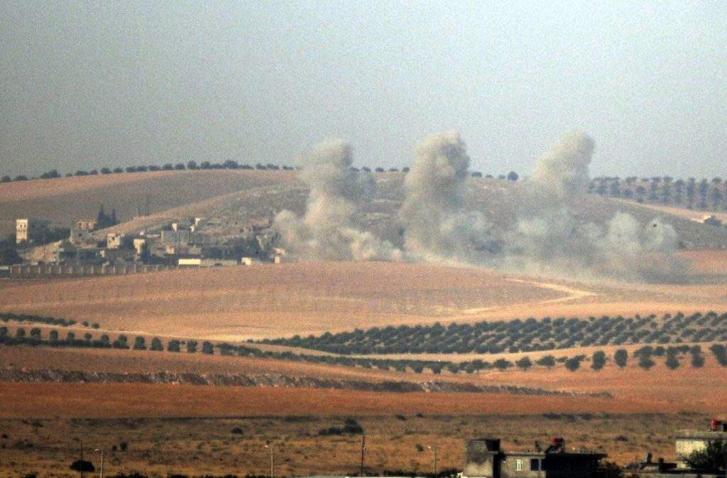 Die Türkei beschießt IS-Stellungen in Syrien.