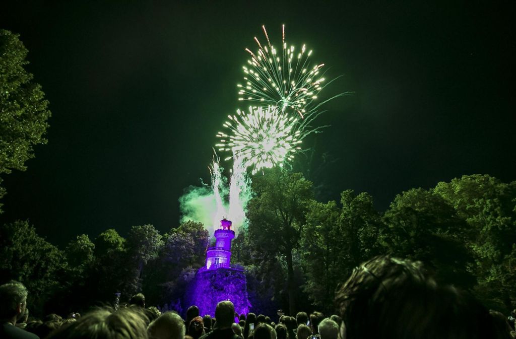Feuerwerk im Blüba vor dem Schloss, ein Sommerevent.