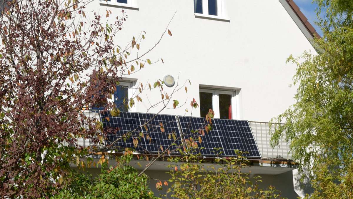 Ausbau Photovoltaik: Die Dynamik bei Balkon-Kraftwerken klug nutzen
