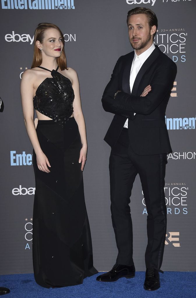 Die Musical-Romanze „La La Land“ mit Emma Stone und Ryan Gosling hat bei der Verleihung der Critics’ Choice Awards acht Preise abgeräumt.