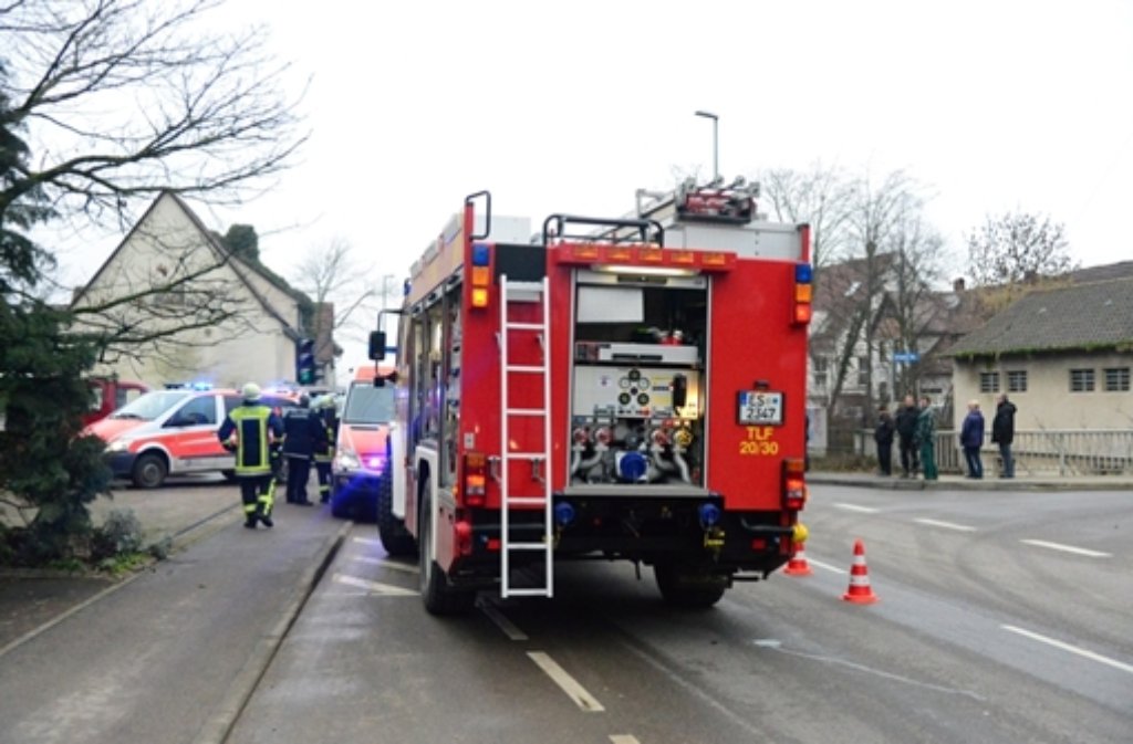 Ein 36-jähriger Mann ist am Mittwochmittag in Kirchheim-Jesingen auf tragische Weise ums Leben gekommen.