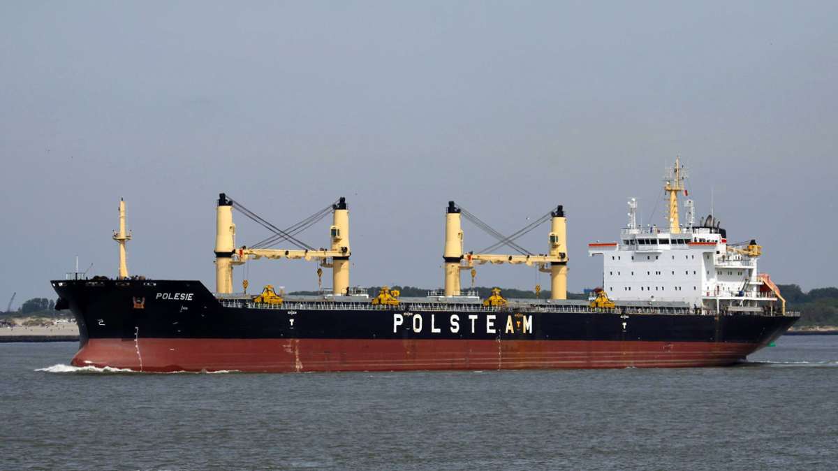 Die „Polesie“ hatte 22 Menschen an Bord. Ein Mensch wurde nach der Kollision aus dem Wasser gerettet.