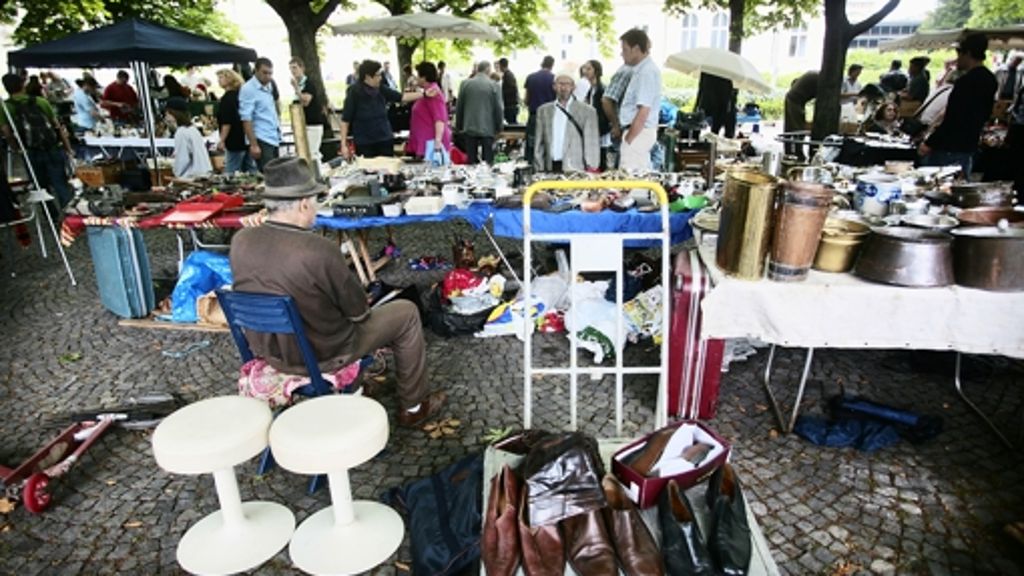 Leonberg: Großer Flohmarkt auf dem historischen Marktplatz