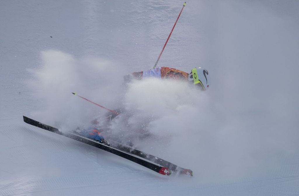 „Auf den ersten Blick, so hart es klingt, ist es ein technischer Fehler von ihm gewesen“, sagte der deutsche Skicrosser Paul Eckert.