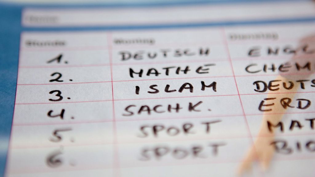  Im Rahmen eines Modellprojekts soll islamischer Religionsunterricht in Schulen in Baden-Württemberg angeboten werden. Doch es fehlt an ausgebildeten Lehrern. 