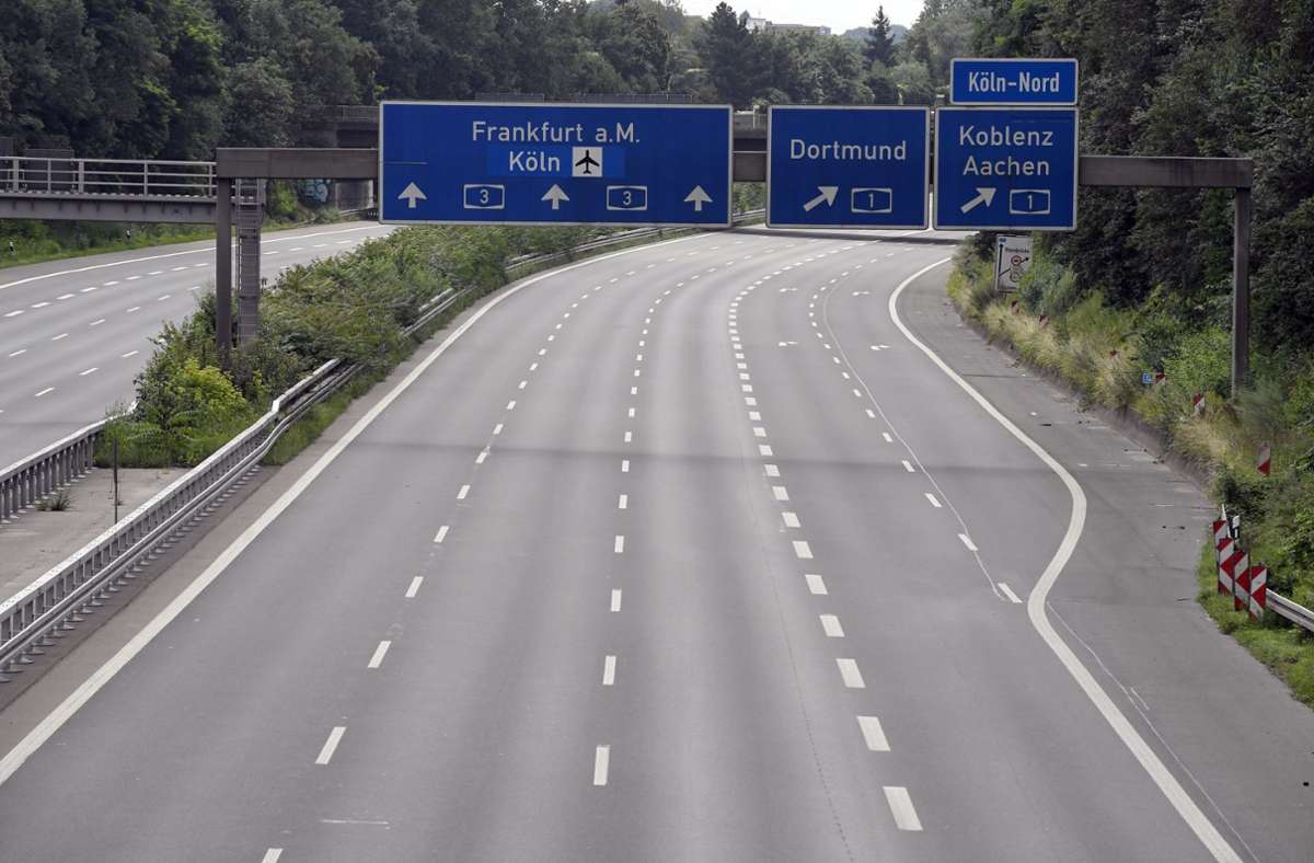 Zahlreiche Autobahnen rund um Köln und Leverkusen waren stundenlang gesperrt.