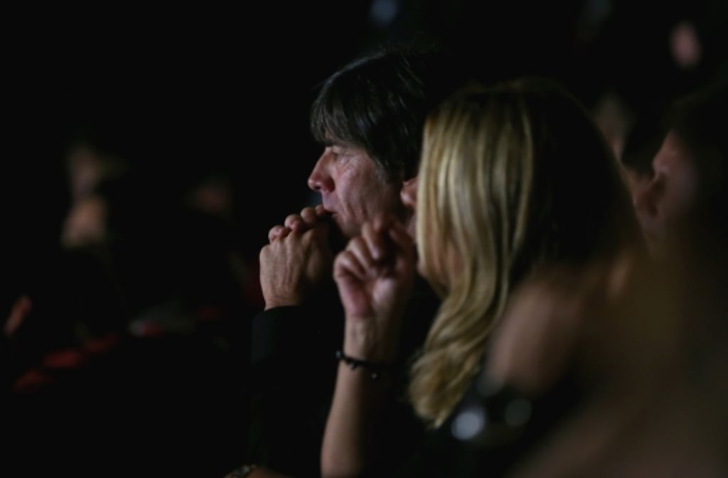 Mit Jogi im Kino: Bei der Premiere des WM-Films "Die Mannschaft" hatte Daniela Löw, die Frau des Bundestrainers, einen ihrer seltenen Auftritte.