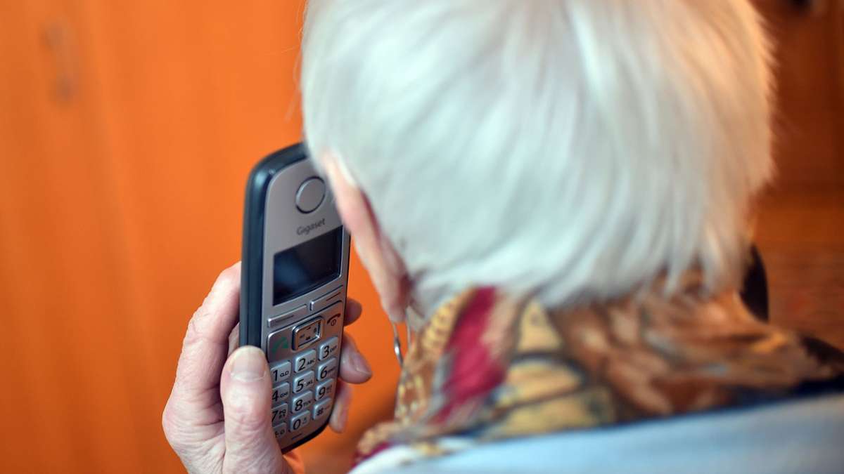 Seniorenhilfe in Berlin: Digitale Hilfe für Ältere: Silbernetz startet Infotelefon in Berlin