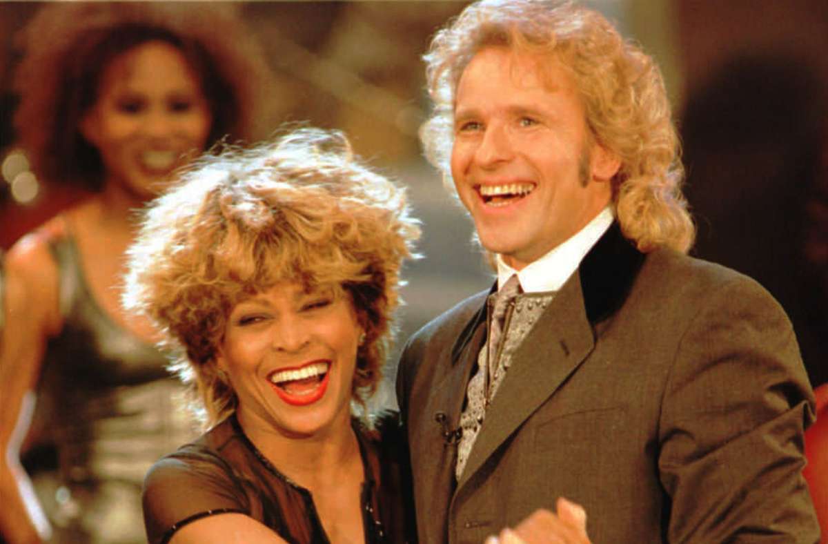 Tina Turner war ein gern gesehener Gast im deutschen Fernsehen, wie hier bei „Wetten, dass ..?“ mit Thomas Gottschalk.