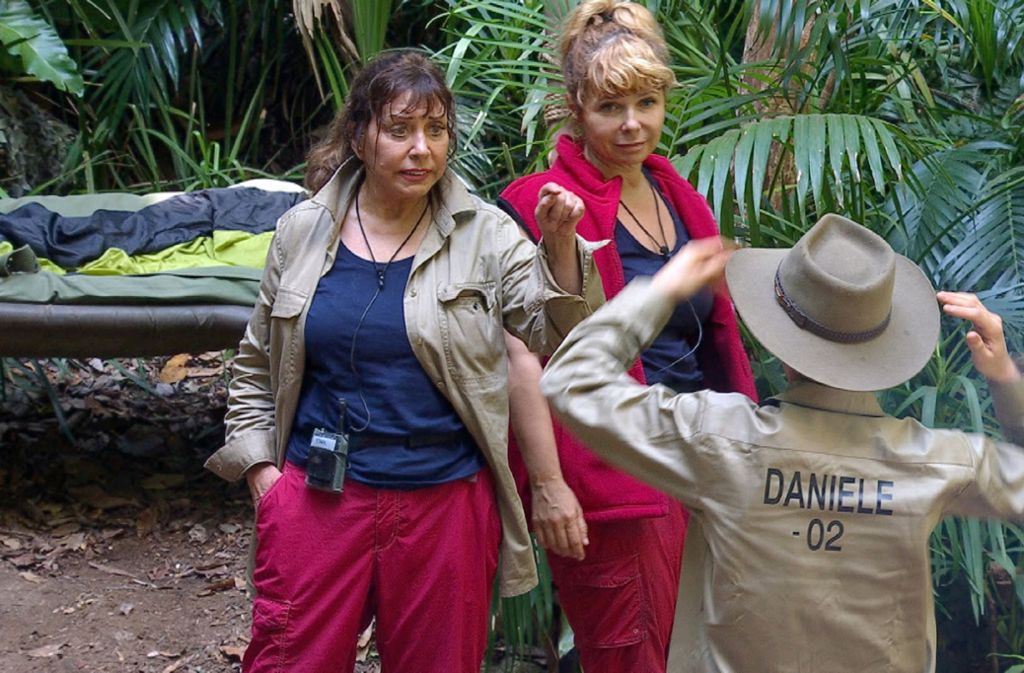 Die Stimmung unter den Dschungel-Kandidaten war sehr angespannt. Tina York (links) war sehr wütend, nachdem Daniele Negroni behauptete, dass sie Hilfsmittel bekäme. Sie hat seit Tagen nichts mehr gegessen.
