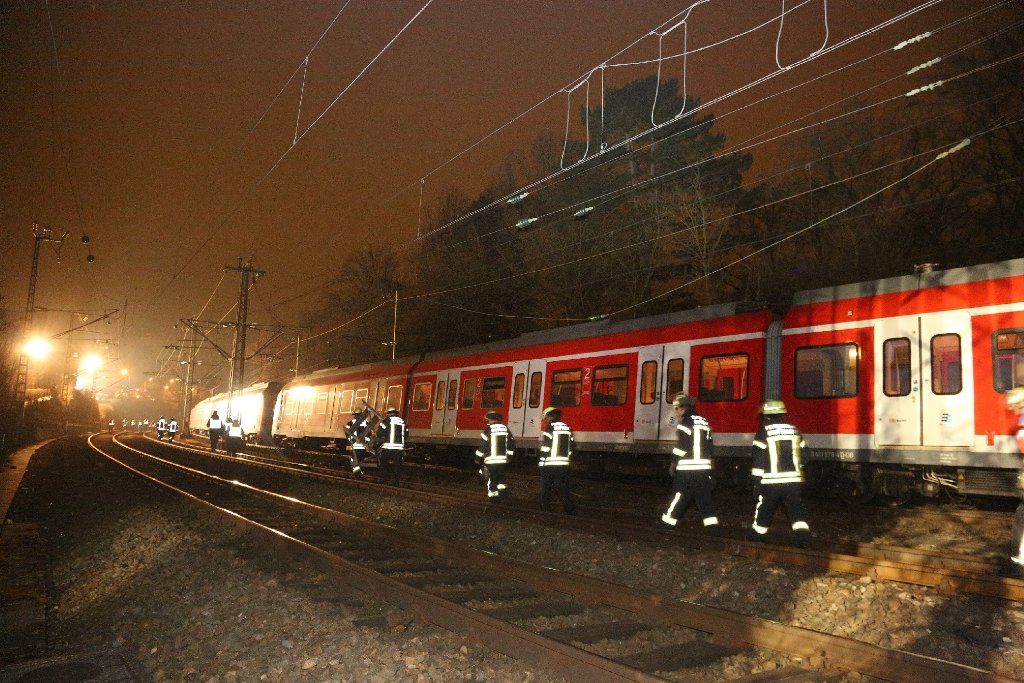 Am Mittwoch hatte ein Oberleitungsschaden bei der S-Bahn im Bereich Stuttgart-Vaihingen für Chaos gesorgt. Am Donnerstagmorgen um 5 Uhr fuhren alle Bahnen wieder planmäßig.