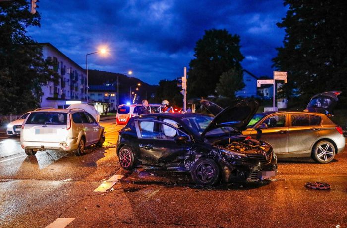 Geislingen an der Steige: Drei Autos in Unfall verwickelt – 20-Jährige verletzt