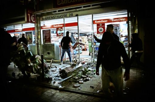 In der sogenannten Krawallnacht wurden etliche Geschäfte geplündert. Foto: dpa/Julin Rettig (Archiv)