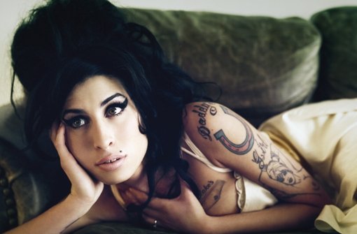 Nicht nur für ihre Fans gehört sie in den Olymp der unsterblichen Musiker-Legenden, auch die ARD hat Amy Winehouse, die am 23. Juli 2011 an einer Alkoholvergiftung starb, bereits in ihre Filmreihe Pop-Legenden aufgenommen. Am 14. September wäre die Soulsängerin mit der unverkennbaren Stimme 30 Jahre alt geworden. Foto: SWR/SWR3/Universal