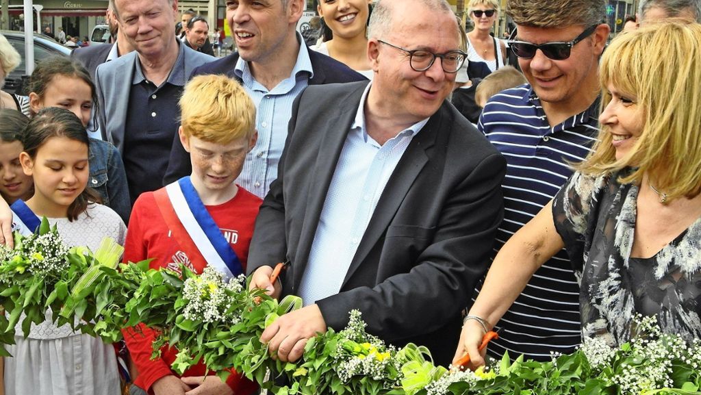  Drei Leonberger Gärtner gestalten in der französischen Partnerstadt ein Beet zu Ehren des Entdeckers. 