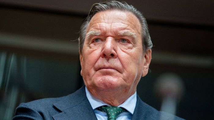Ministerpräsident Weil will Kontakt zu Gerhard Schröder halten