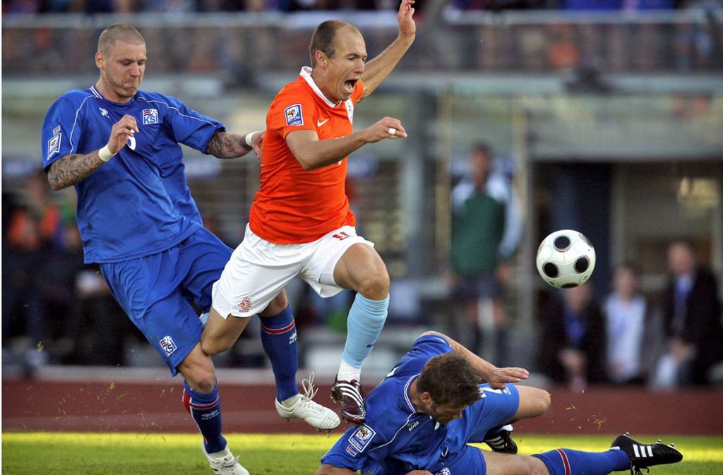 In der Elftal gab Robben am 30. April 2003 sein Debüt, in 96 Länderspielen in Oranje gelangen ihm 37 Tore.