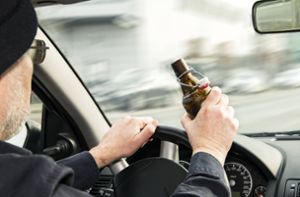 Betrunkener Autofahrer verursacht Unfall