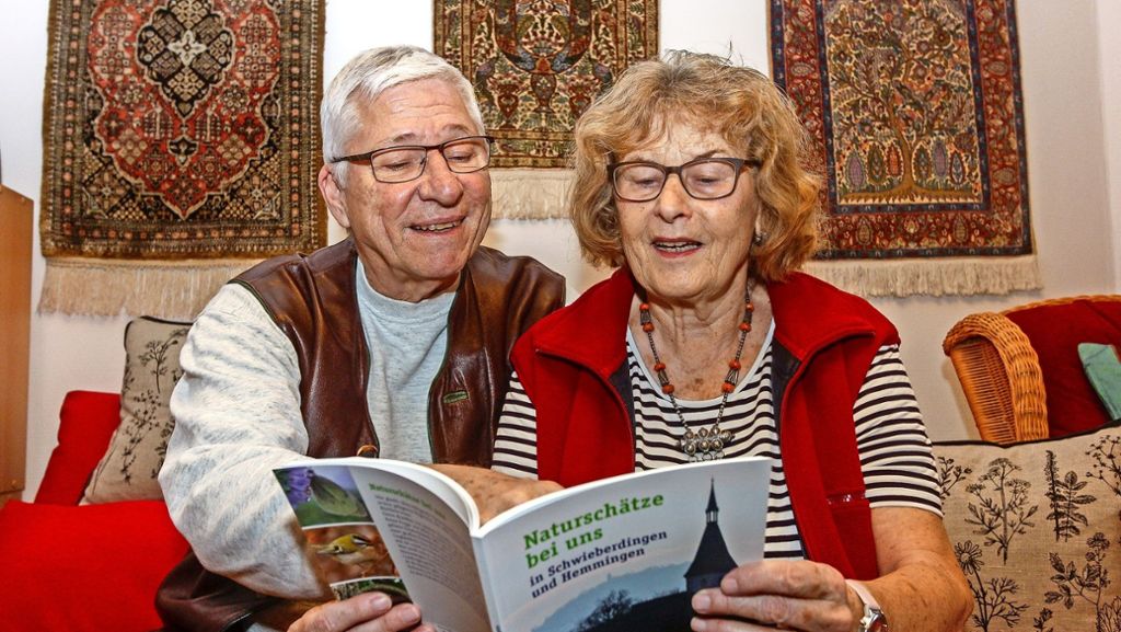 Buch über Naturschätze im Strohgäu: Ein Hemminger Ehepaar auf Vogelpirsch