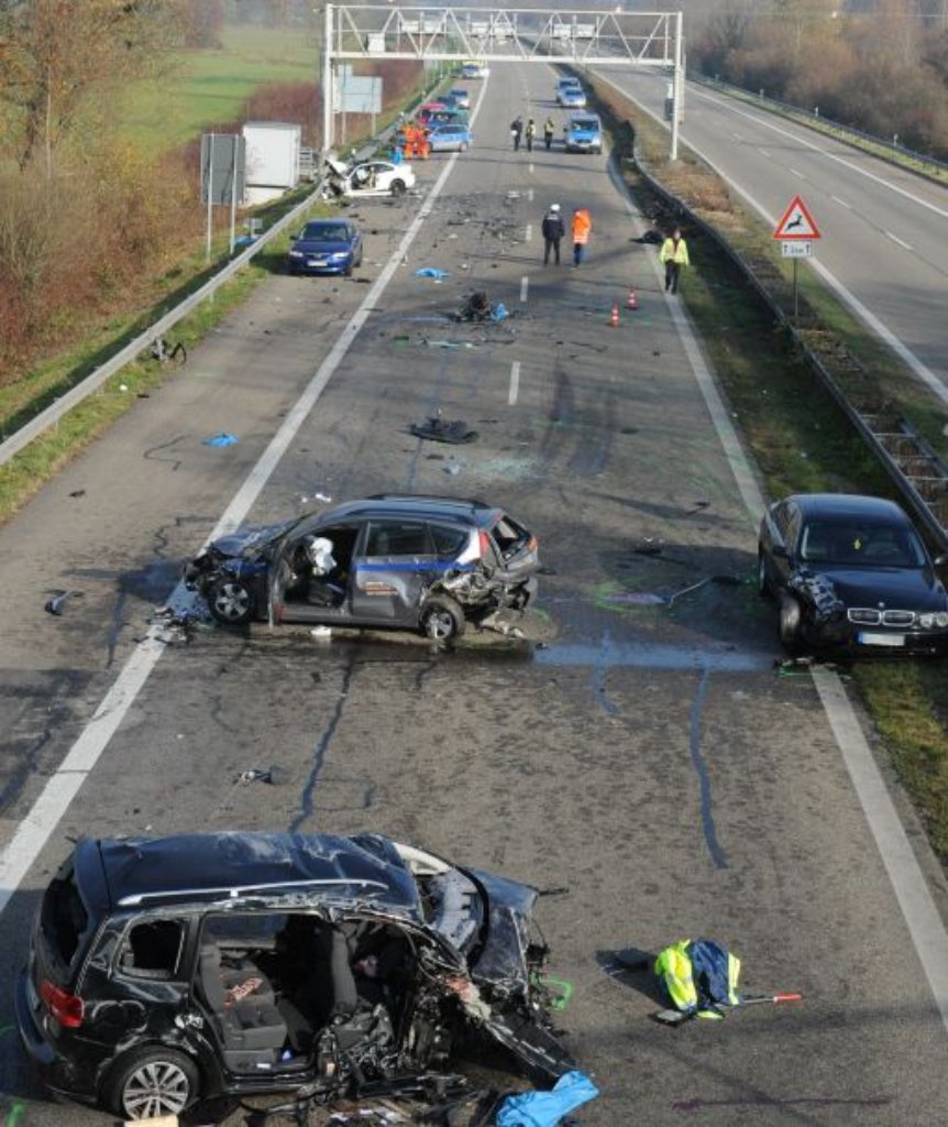 Auf der A5 bei Offenburg starb ein Geisterfahrer und fünf weitere Menschen.