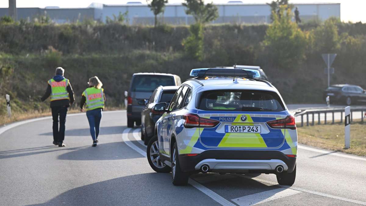 Unfall mit sieben Toten in Bayern: U-Haft für Fahrer nach tödlichem Schleuser-Unfall auf A94