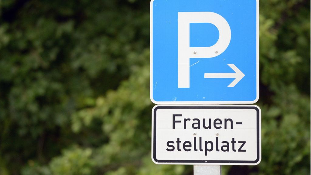 Urteil des Verwaltungsgerichts: Schilder für Frauenparkplätze im öffentlichen Raum nicht zulässig