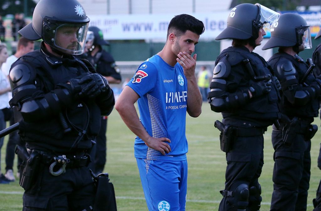 Ilias Soultani kam in der Winterpause vom Regionalligisten FSV Frankfurt nach Degerloch. Der Verein versprach sich viel von ihm – doch der Stürmer konnte kaum Akzente setzen. Zu oft fehlte der 23-Jährige aufgrund seiner Polizei-Ausbildung im Training. Dennoch soll er bleiben.