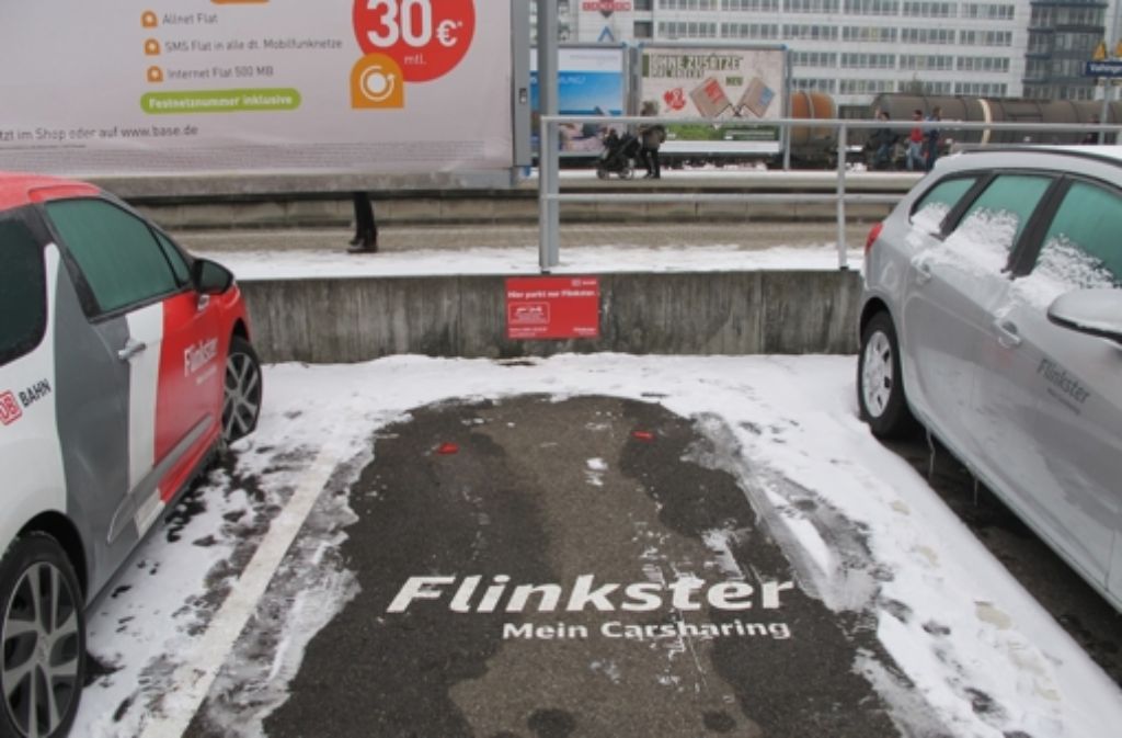 Auf den Plätzen am Bahnhof Vaihingen dürfen nur die Autos der Car-Sharing-Firma Flinkster stehen. Foto: Malte Klein