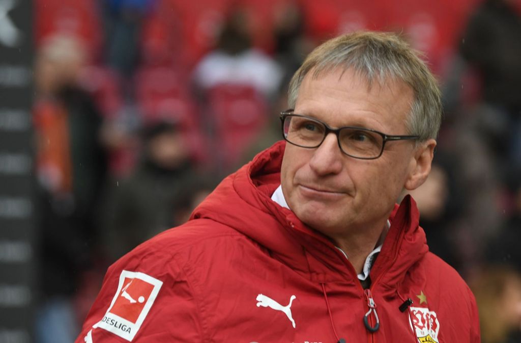 VfB-Sportvorstand Michael Reschke äußert sich zur Personalie Pavard. Foto: dpa