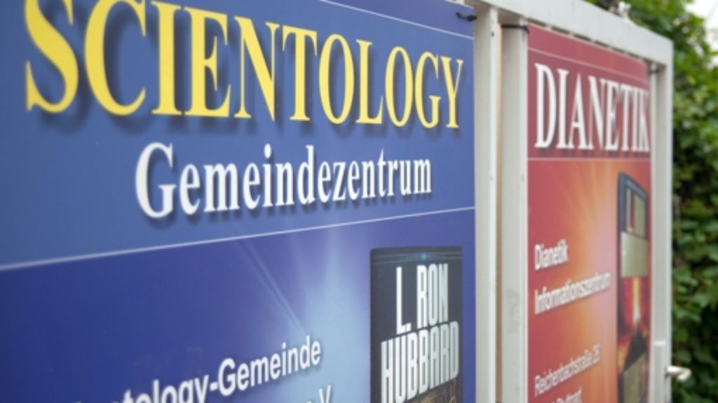  Scientology taucht wieder verstärkt mit Infoständen in den Fußgängerzonen auf. Dies fällt dem Verfassungsschutz auf. Er warnt vor den zunehmenden Aktivitäten der Organisation.   
