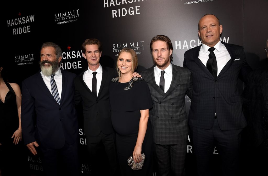Mel Gibson feierte mit den Schauspielern Andrew Garfield, Teresa Palmer, Luke Bracey und Vince Vaughn (von links).
