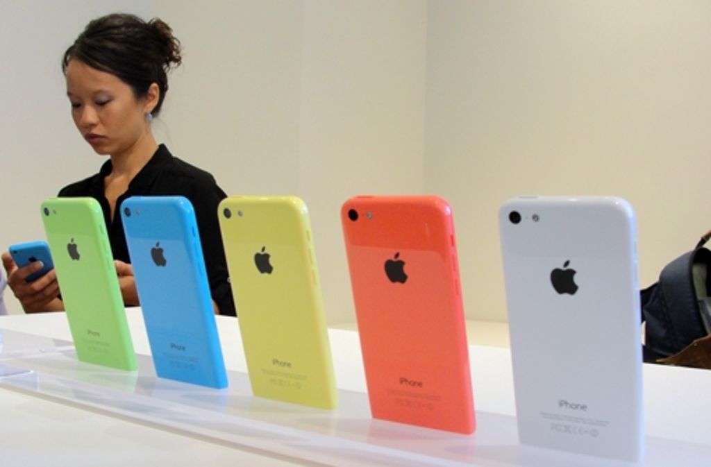 Von Freitag an sind das iPhone 5s und das iPhone 5c in den deutschen Apple Stores erhältlich.