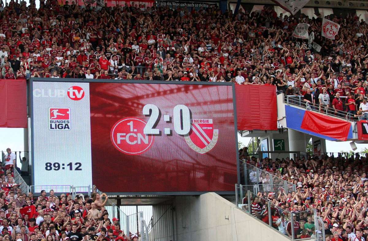 2008/09: Der 1. FC Nürnberg besiegt Energie Cottbus auswärts (3:0) und im heimischen Stadion (2:0) und erreicht die direkte Rückkehr in die Bundesliga. Dort landet der Aufsteiger auf Rang 16.