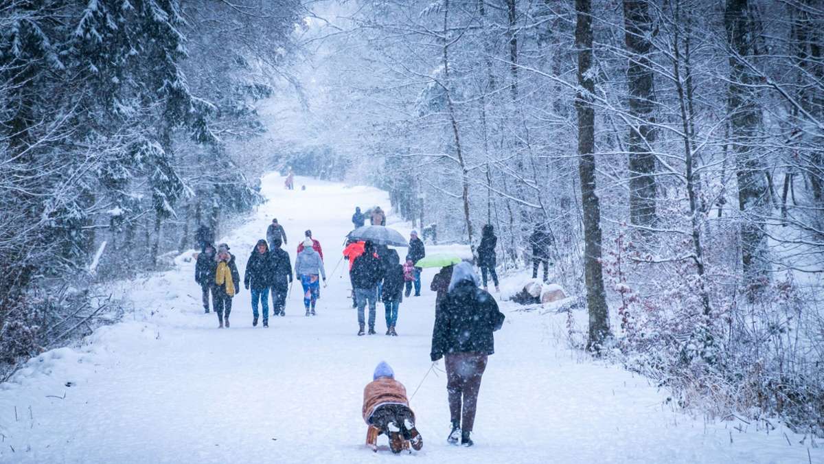 Schneefall  bis in Stuttgarts Talkessel: Wie lange bleibt der Winter in der Stadt?
