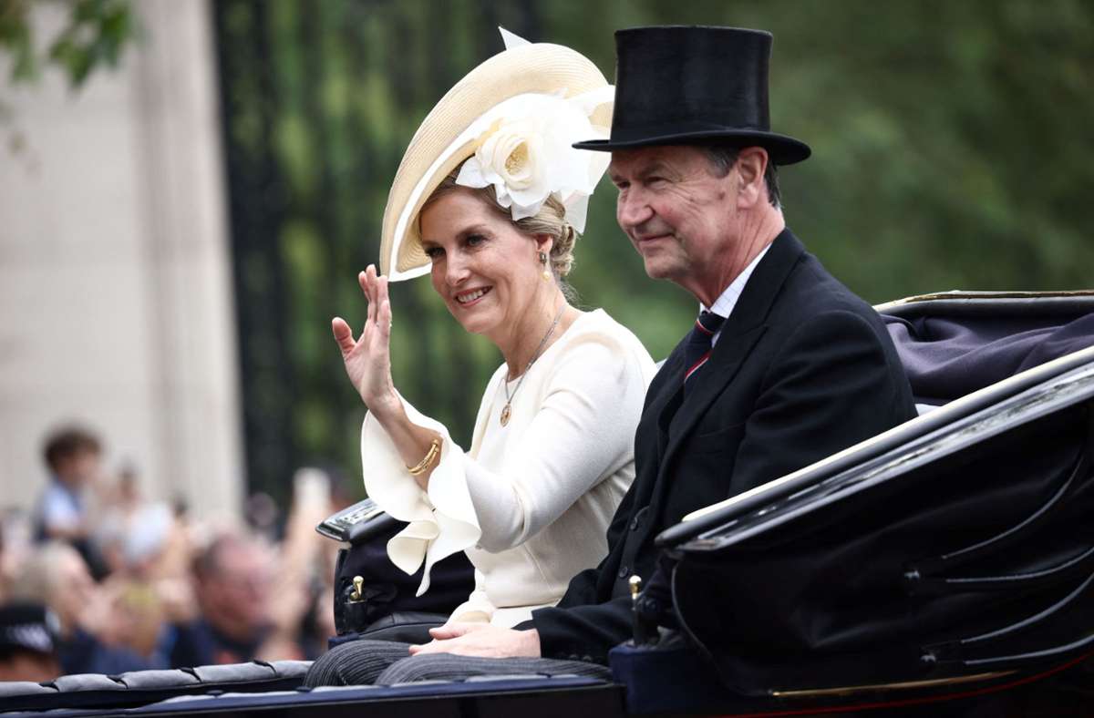 Herzogin Sophie und ihr Schwager Timothy Laurence. Der Vizeadmiral ist der Mann von Prinzesssin Anne.