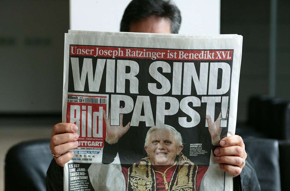 „Wir sind Papst“ – Deutschland ist aus dem Häuschen. Eine Welle der Euphorie schwappt durch das Land.